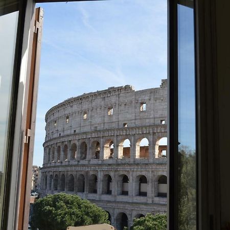 شقة Jacuzzi In Front Of The Colosseum روما المظهر الخارجي الصورة